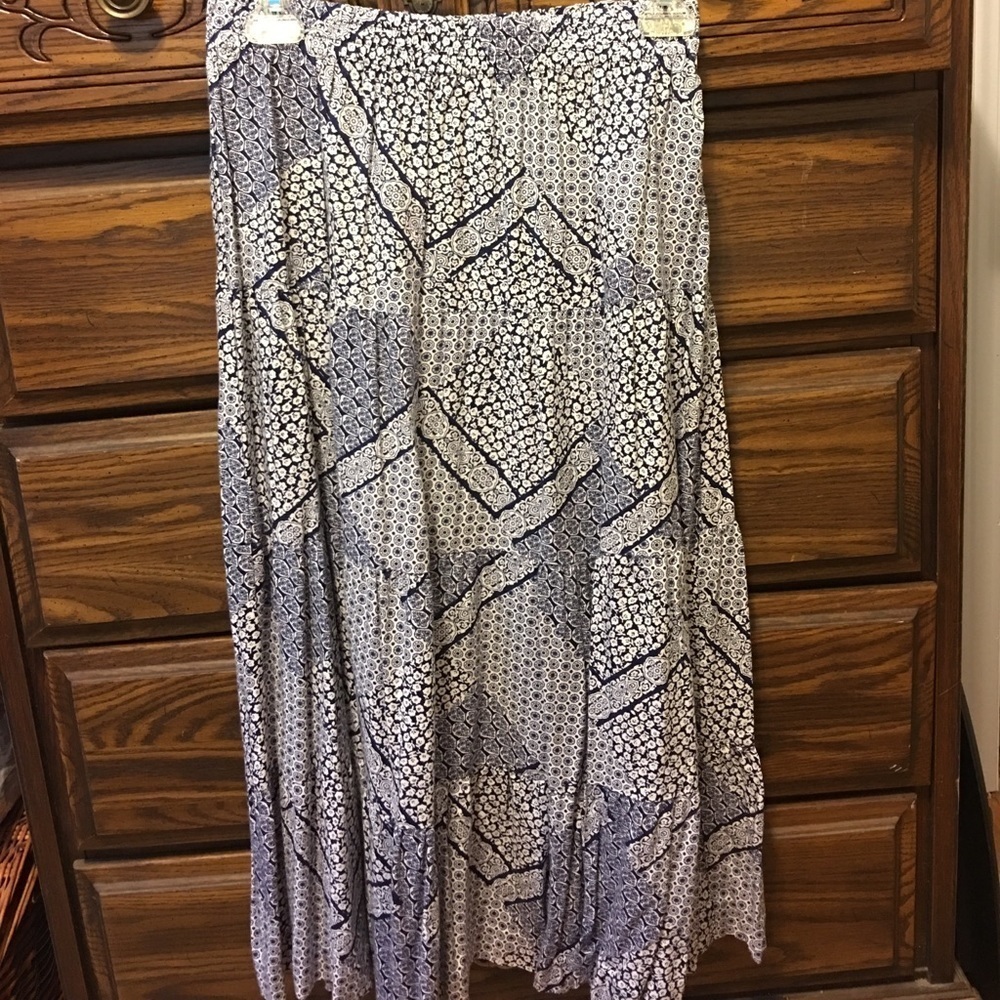 LESLIE Fay Navy Floral Skirt Size XSP
